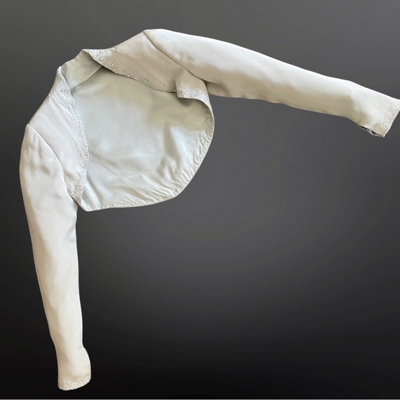 VINTAGE 1990s Stephen Yearick gown & bolero in light silver - Picture 12 of 15